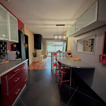 Feel Good House * Saint-Aubin-de-Blaye